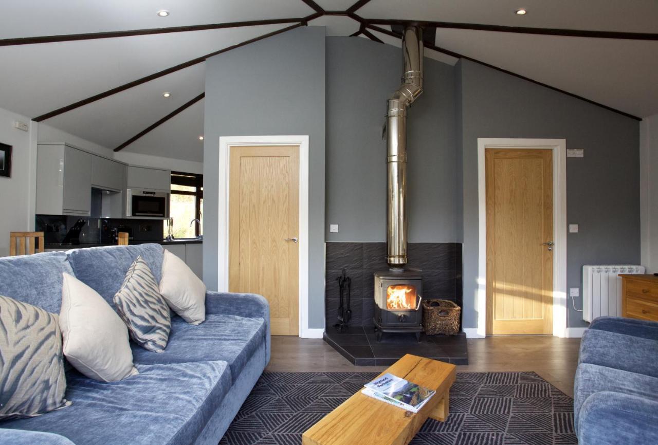 Loch Tay Highland Lodges And Glamping Park Morenish ภายนอก รูปภาพ