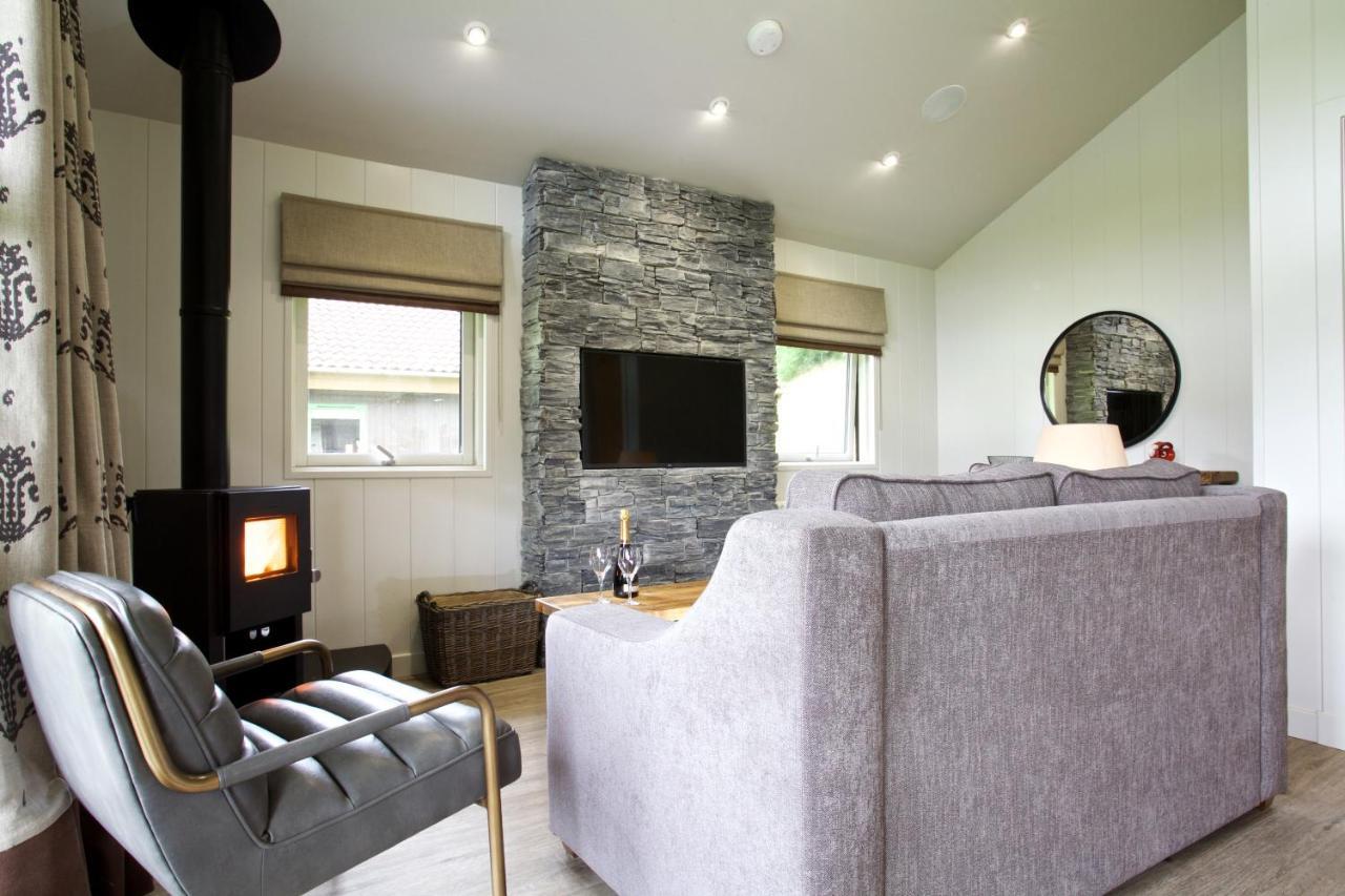 Loch Tay Highland Lodges And Glamping Park Morenish ภายนอก รูปภาพ
