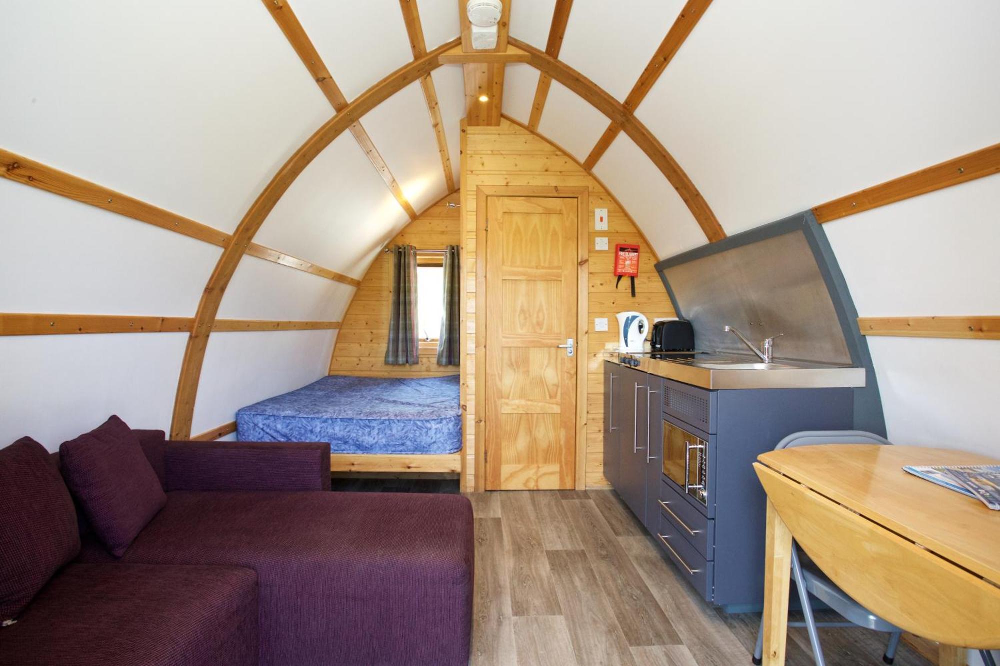 Loch Tay Highland Lodges And Glamping Park Morenish ภายนอก รูปภาพ